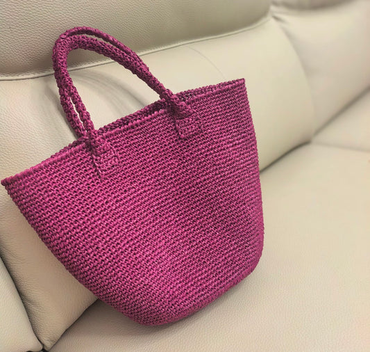 Medium woven tote bag