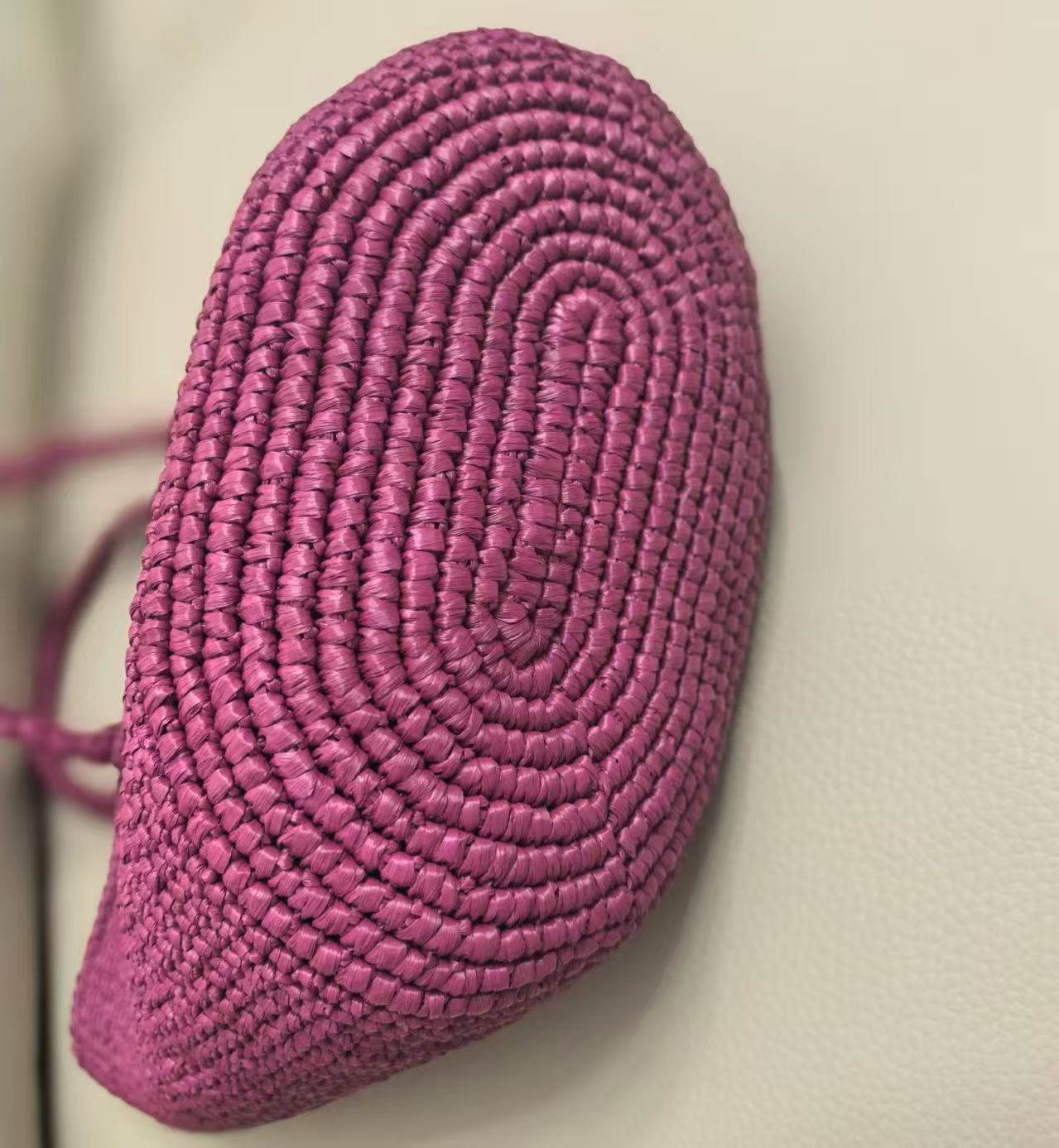 Medium woven tote bag