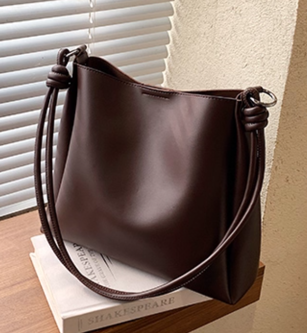 [$79.99] Super popular commuter shoulder bucket bag